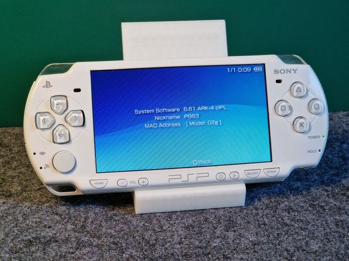 Sony Psp 2000 Modded 64gb With Games, Ark4, Usb C