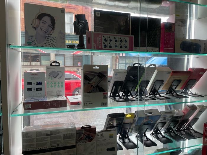 Iphone Samsung Xiaomi any mobile phones lcd amoled screens cases screen protectors chargers