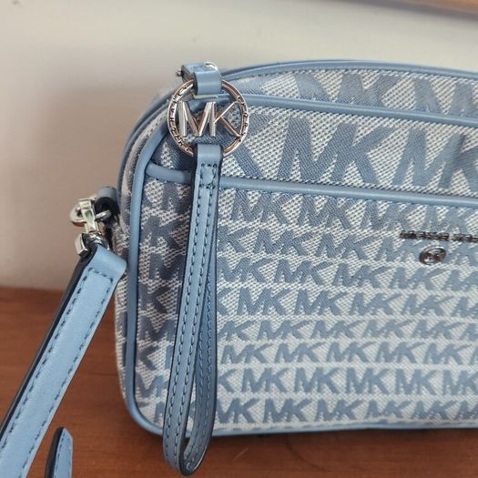 Michael kors crossbody bag
