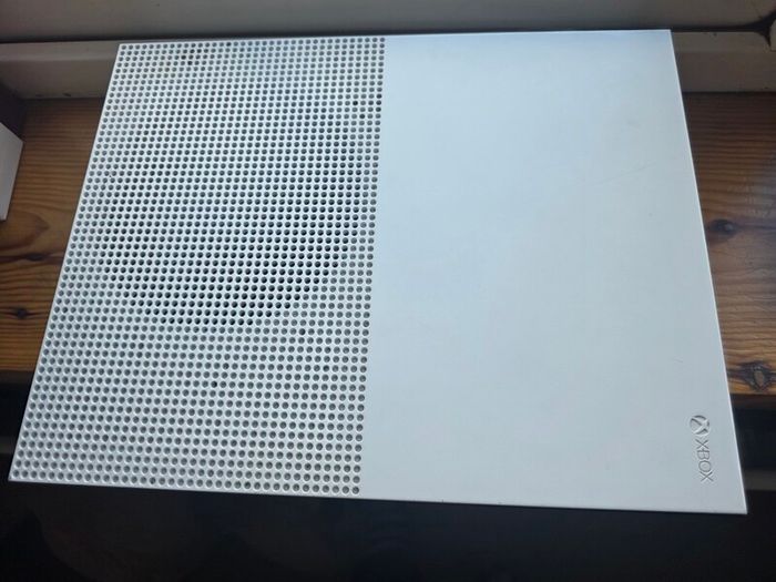 Xbox One S