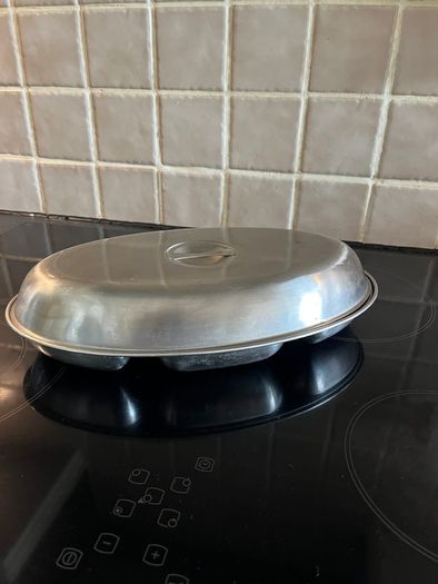 Stainless Steel Serving Dish With Cover