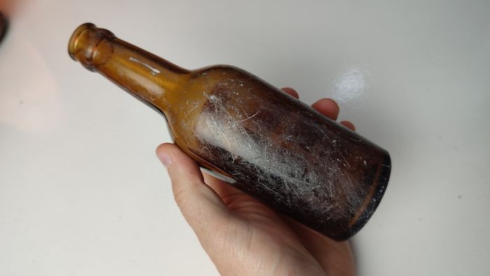 264 - Vintage Murphys Brewers Cork Beer Embossed Letters Brown Glass Decorative Collectible Bottle