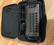 Allen & Heath CQ20B & Carry Case