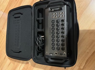 Allen & Heath CQ20B & Carry Case