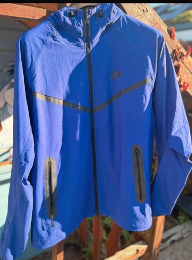Nike woven Tech hoodie Medium
