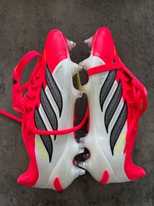 Football boots (soft ground)