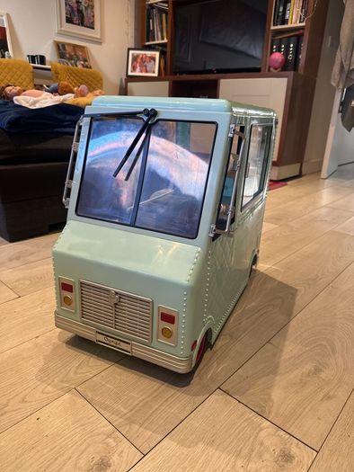 ice cream truck that converts into a seating area
