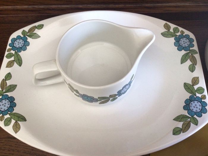 Retro Vintage J&G Meakin Studio pottery meatplate covered veg dish and gravy boat