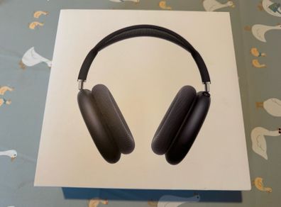 Apple AirPods Max (USB-C) - Like New / Spotless Condition