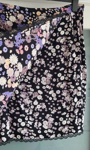 YUMI black floral print layered skirt Sz 12UK - Bnwt Rrp 34.99