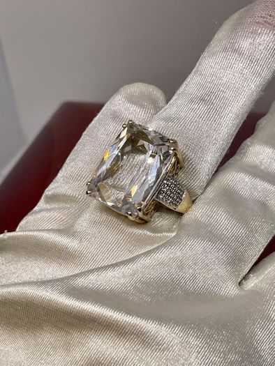 Gold Ring from the Tomas Rae collection, made of 14k Gold