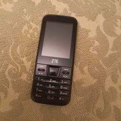 ZTE F320 Mobile Phone