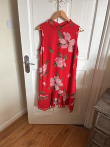 Unworn Hobbs dress