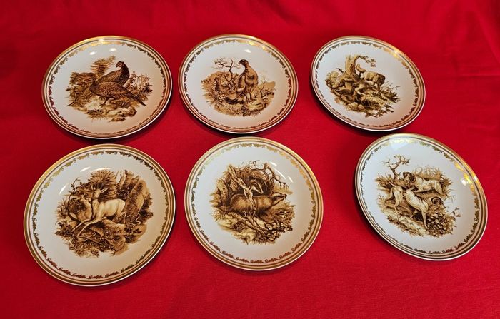 Hunting Motifs Decorative Plate Set , Manufacturer: L. Lichte, Fine China, GDR (East Germany), 1960s-1970s