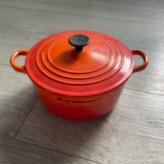 le creuset cast iron volcano casserole 22cm