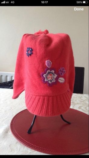 Girls never worn hat 10/12 yrs