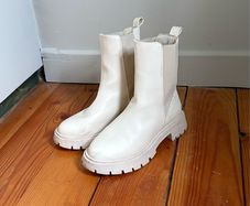 Cream Boots UK 5