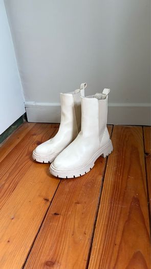 Cream Boots UK 5
