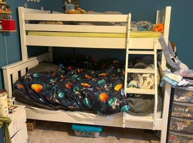 Triple bunk