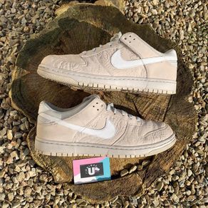Get 1 of 1 Worldwide Supreme x Nike Dunk Low