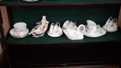 Duchess Pink Roses Bone China Tea Service (21 pcs / 6 persons)