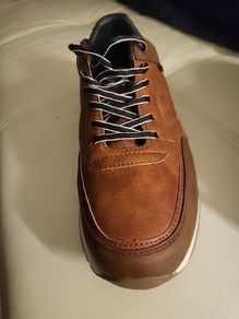 BRAND NEW Tommy Bowe "Devlin" Sneakers - Size 11