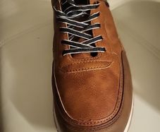 BRAND NEW Tommy Bowe "Devlin" Sneakers - Size 11