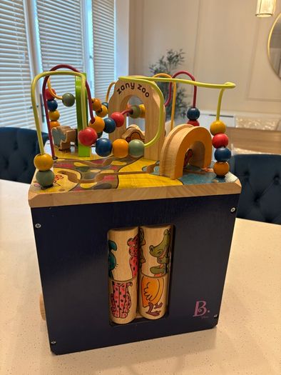 Zany zoo activity cube