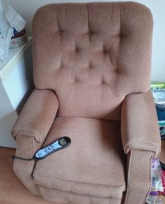 Recliner armchair