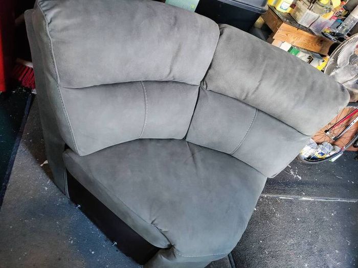 Free corner of L couch