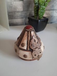 vintage trinket box