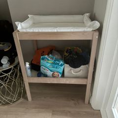 baby changing table
