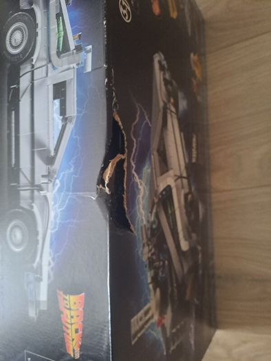 LEGO Icons 10300 Back to the Future Time Machine DeLorean