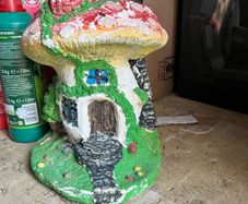 Heavy garden deco