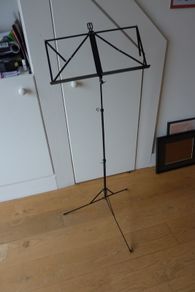 Music stand