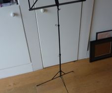 Music stand