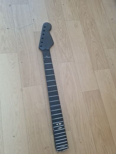 Strat neck