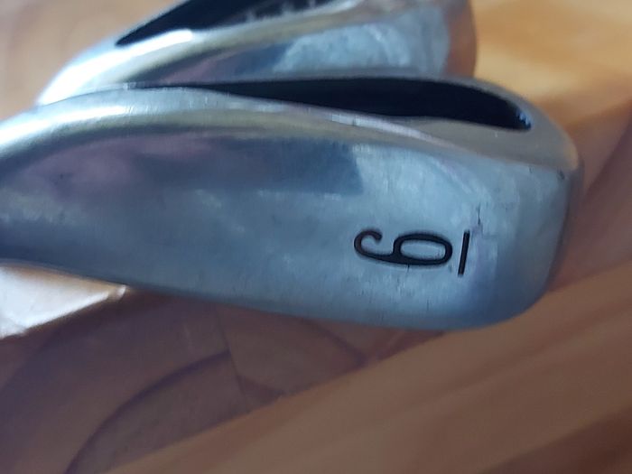 2 Big Bertha Golf Clubs, 6 Iron and 7 Iron, in reasonable condition, see pictures
