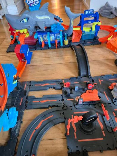Hot wheels city