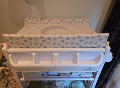 changing table/bath/storage