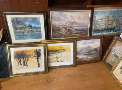 Multiple prints, in multiple sizes, of frames in very in conditions must go as a job lot.