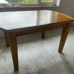 solid oak extendable table
