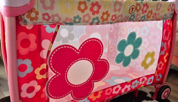 Cosatto Moon Travel Cot (Oh So Pretty)