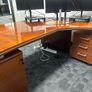 executive desk Image 3