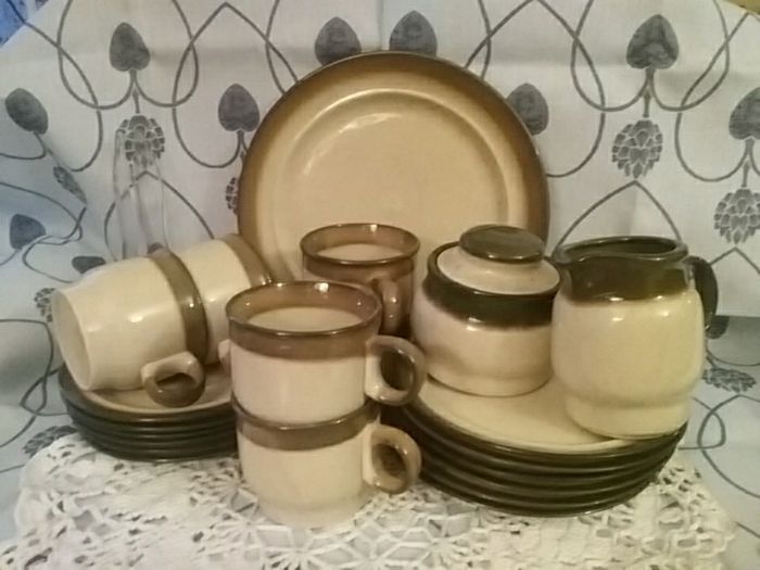 Twenty One Piece Polish Tea/Coffee Pottery Set