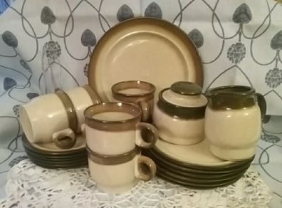 Twenty One Piece Polish Tea/Coffee Pottery Set