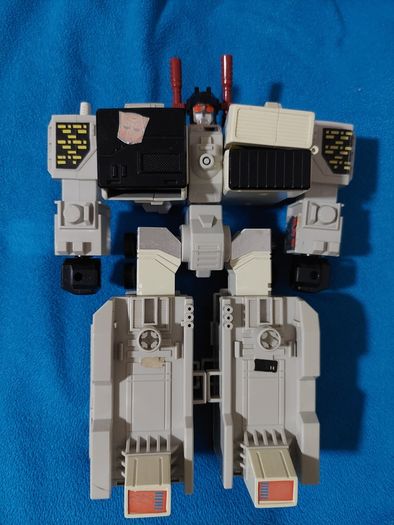 Transformer G1  Metroplex