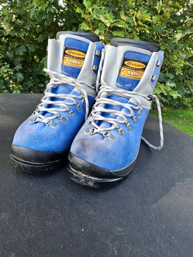 Vintage Scarpa Jura Mountaineering Boots Women's size 38
