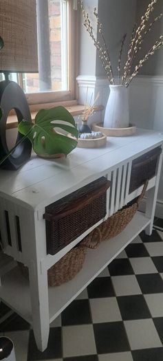 Sideboard/Console