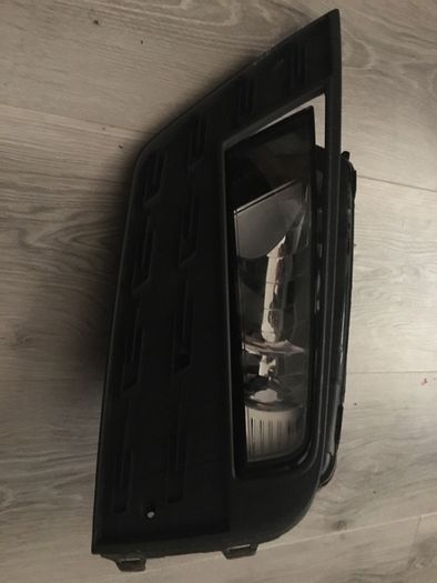 2017-2018 seat leon Facelift spot light grille LH side